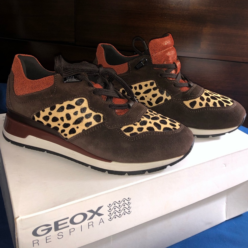 Sneakers